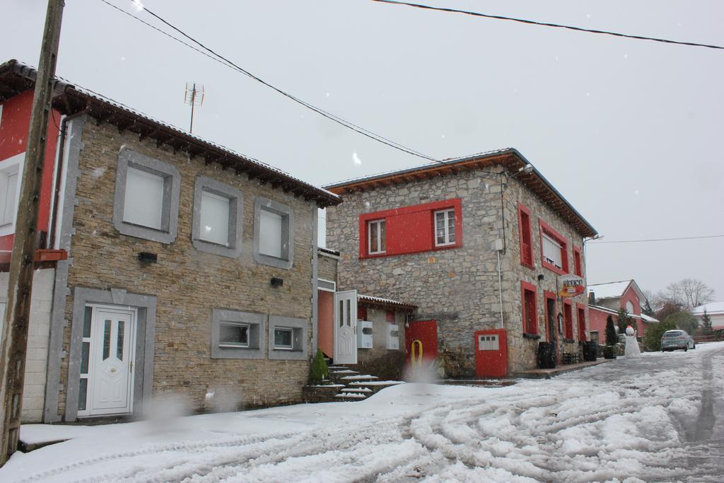 Hotel Asador Rindion Tineo Exteriör bild