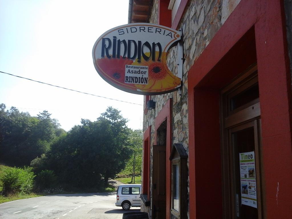 Hotel Asador Rindion Tineo Exteriör bild
